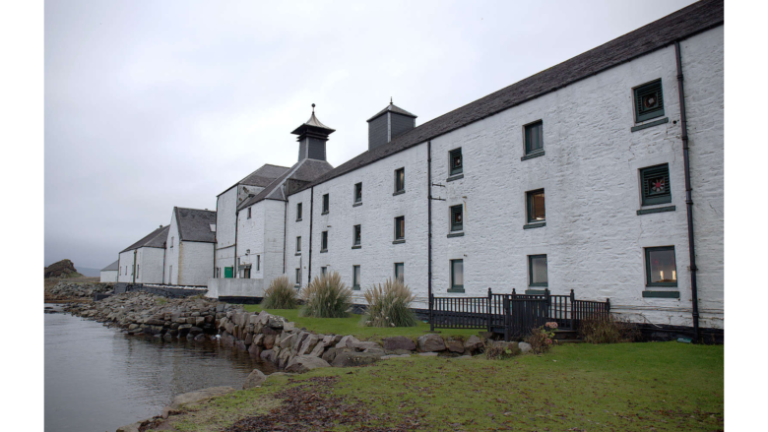 【特集】ラフロイグ蒸留所（Laphroaig）｜場所・歴史・製法・味と種類｜ウイスキーラウンドアップ Whisky Roundup